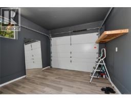 585 Hansen Ave, Langford, BC V9B5V2 Photo 48