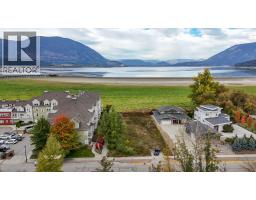 721 Harbourfront Drive, Salmon Arm, BC V1E3L4 Photo 11