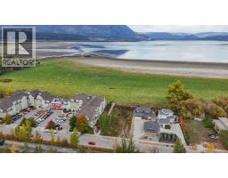 721 Harbourfront Drive, Salmon Arm, BC V1E3L4 Photo 7