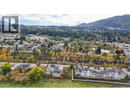 721 Harbourfront Drive, Salmon Arm, BC V1E3L4 Photo 9
