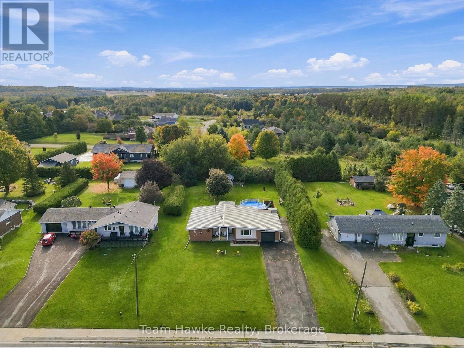 385 LAFONTAINE ROAD W - 1