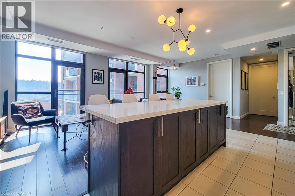 #912 112 KING Street E - 18