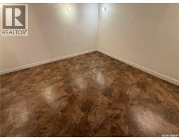 77 Fourth Avenue N, Yorkton, SK S3N1A4 Photo 28