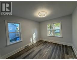 Laundry room - 77 Fourth Avenue N, Yorkton, SK S3N1A4 Photo 11