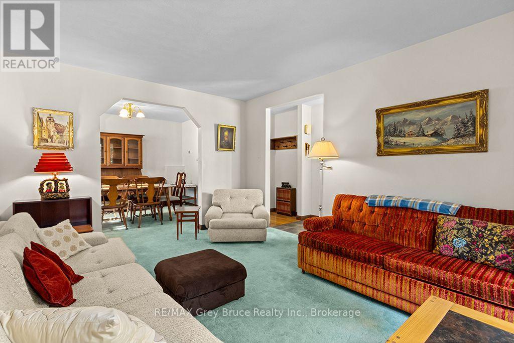 840 MCNAUGHTON STREET - 13