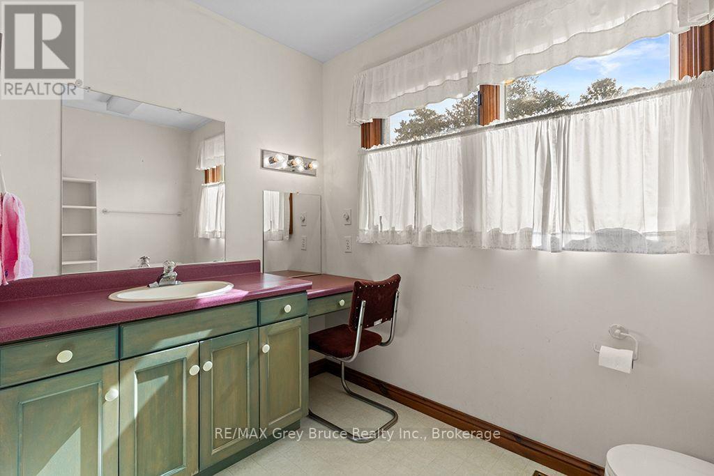 840 MCNAUGHTON STREET - 34