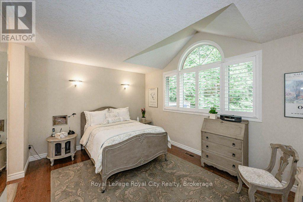 #16 784 GORDON STREET - 17