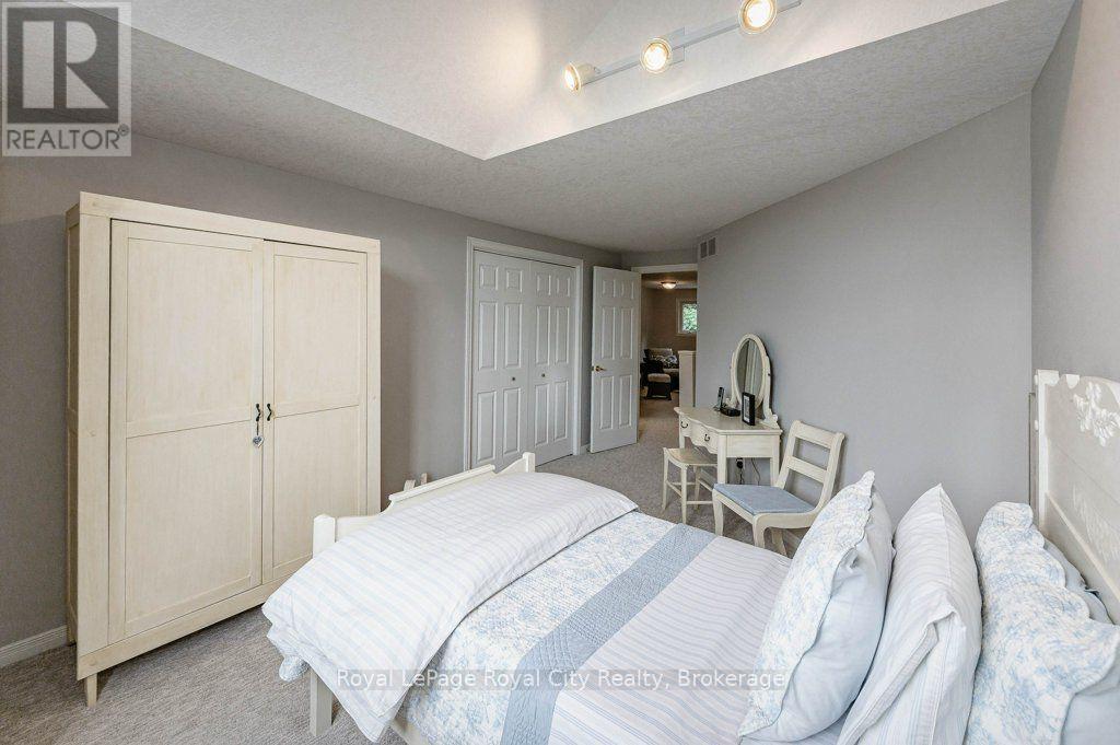 #16 784 GORDON STREET - 33