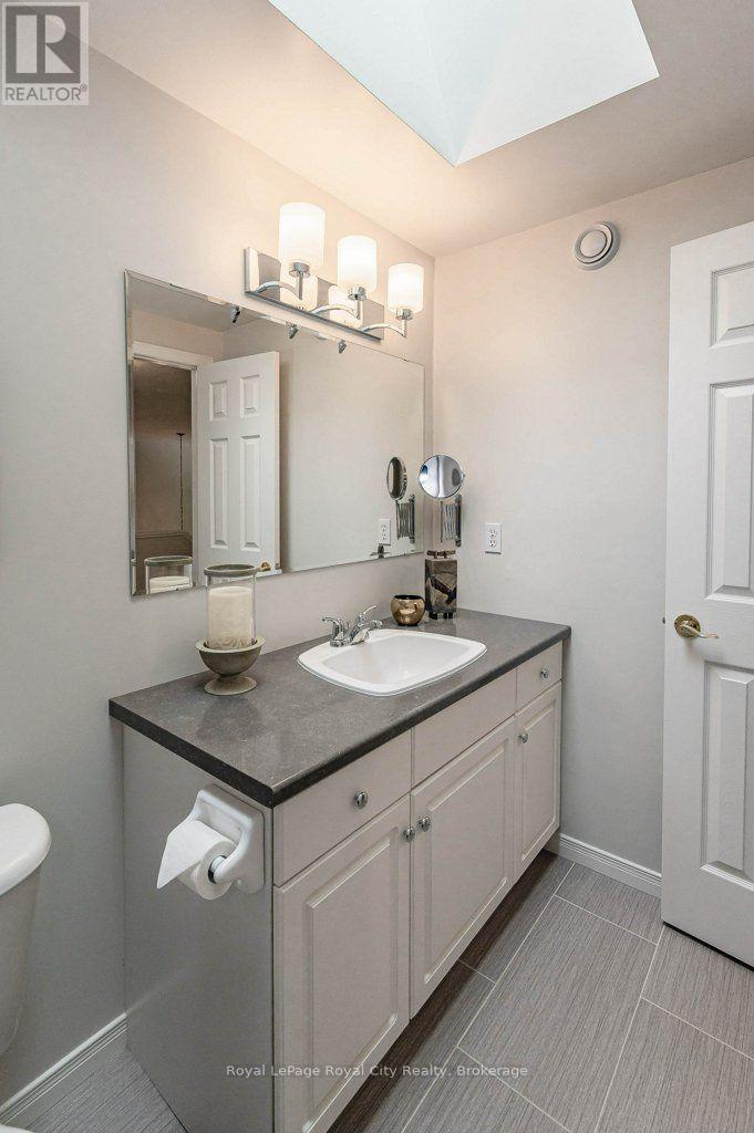 #16 784 GORDON STREET - 35