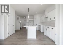 312 Edgefield Close - photo 5