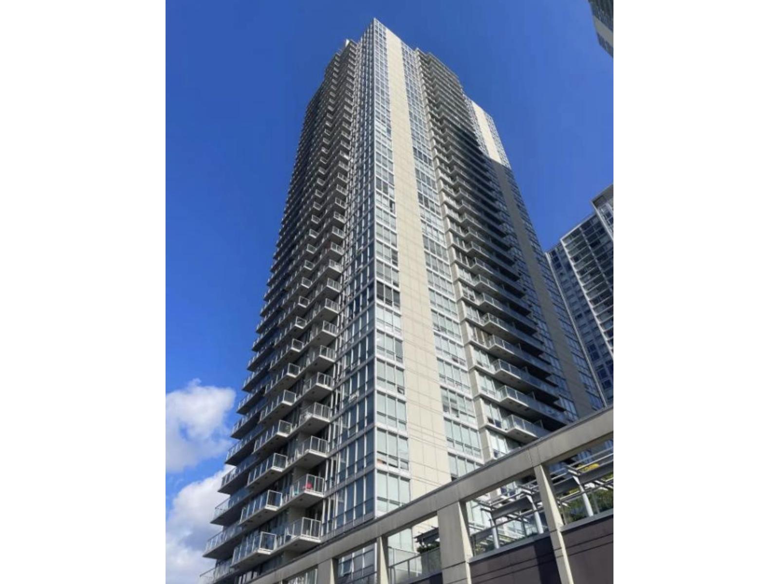 3404 13688 100 AVE, Surrey