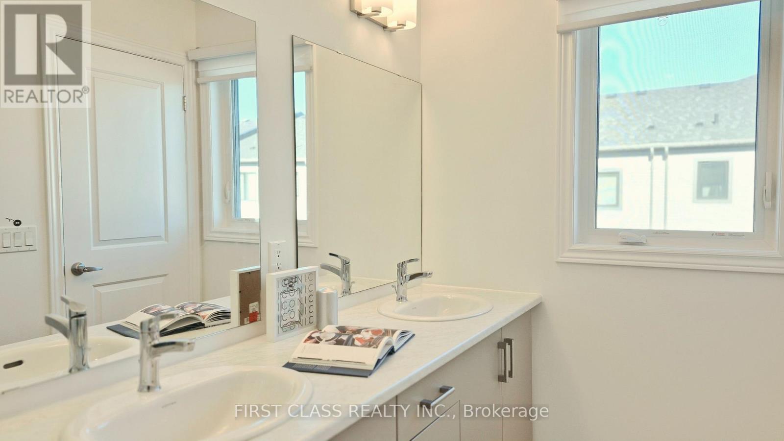 52 Sorbara Way, Whitby, ON photo 39
