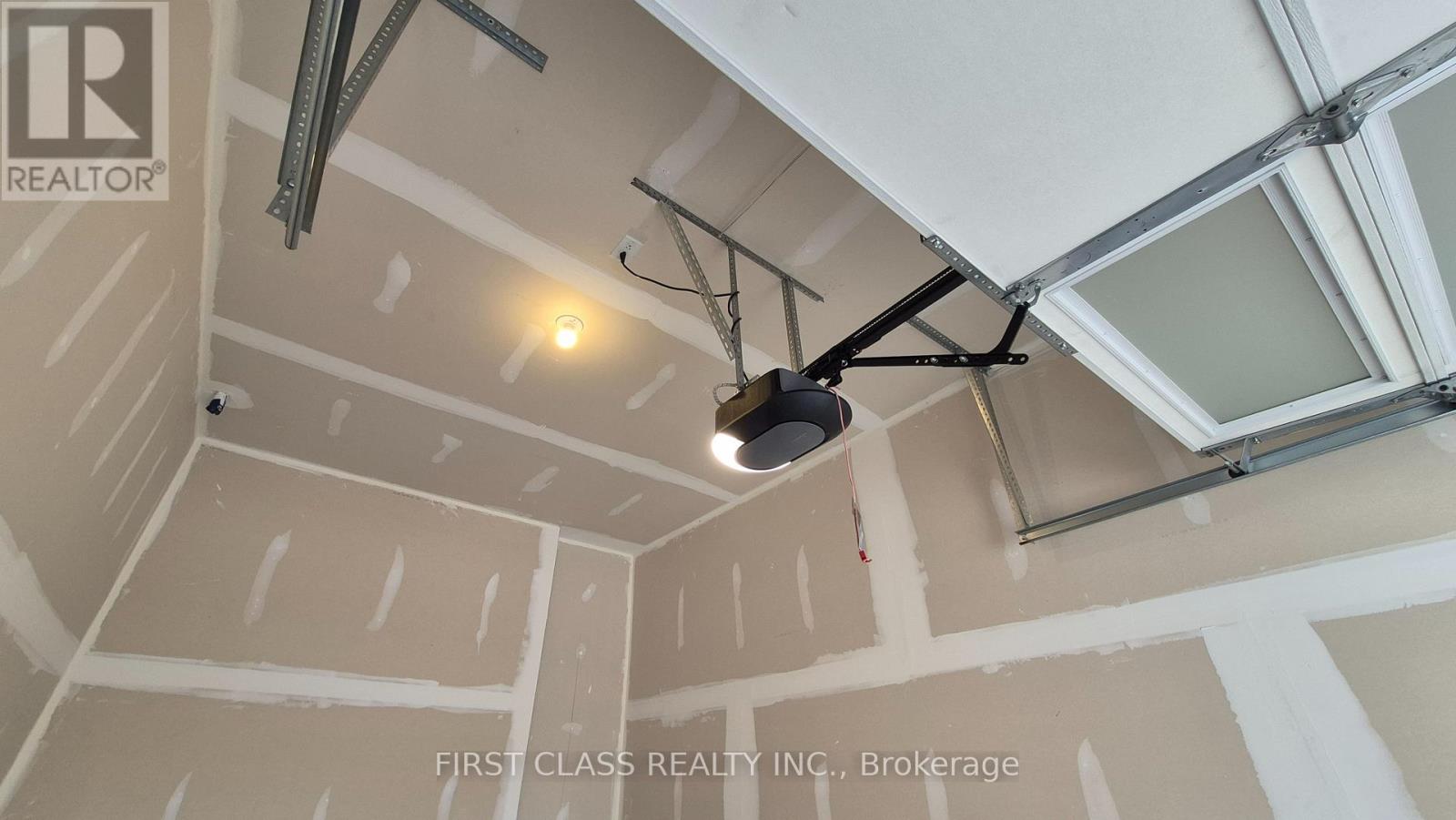 52 SORBARA WAY - 5