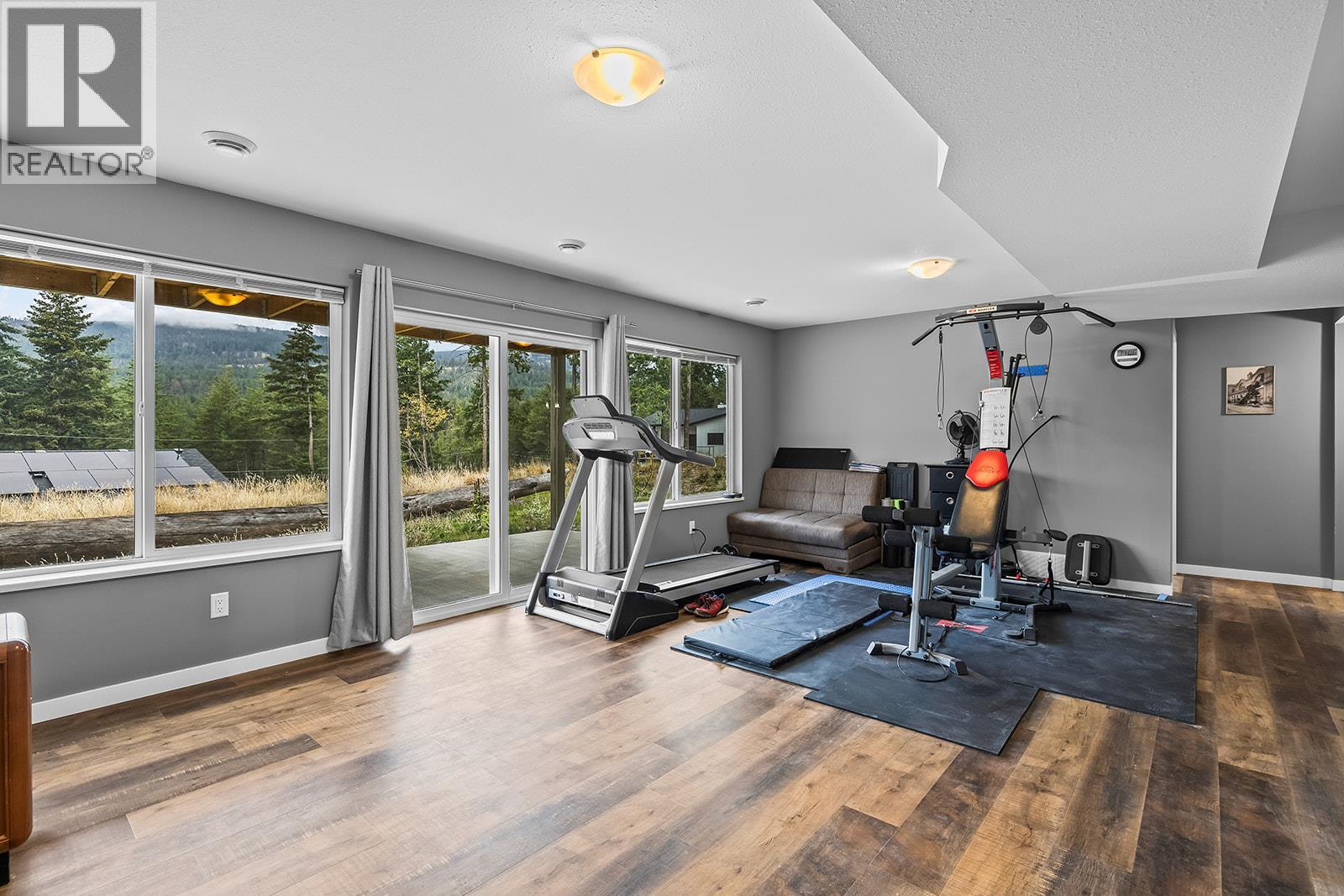 7151 Dunwaters Road - 34
