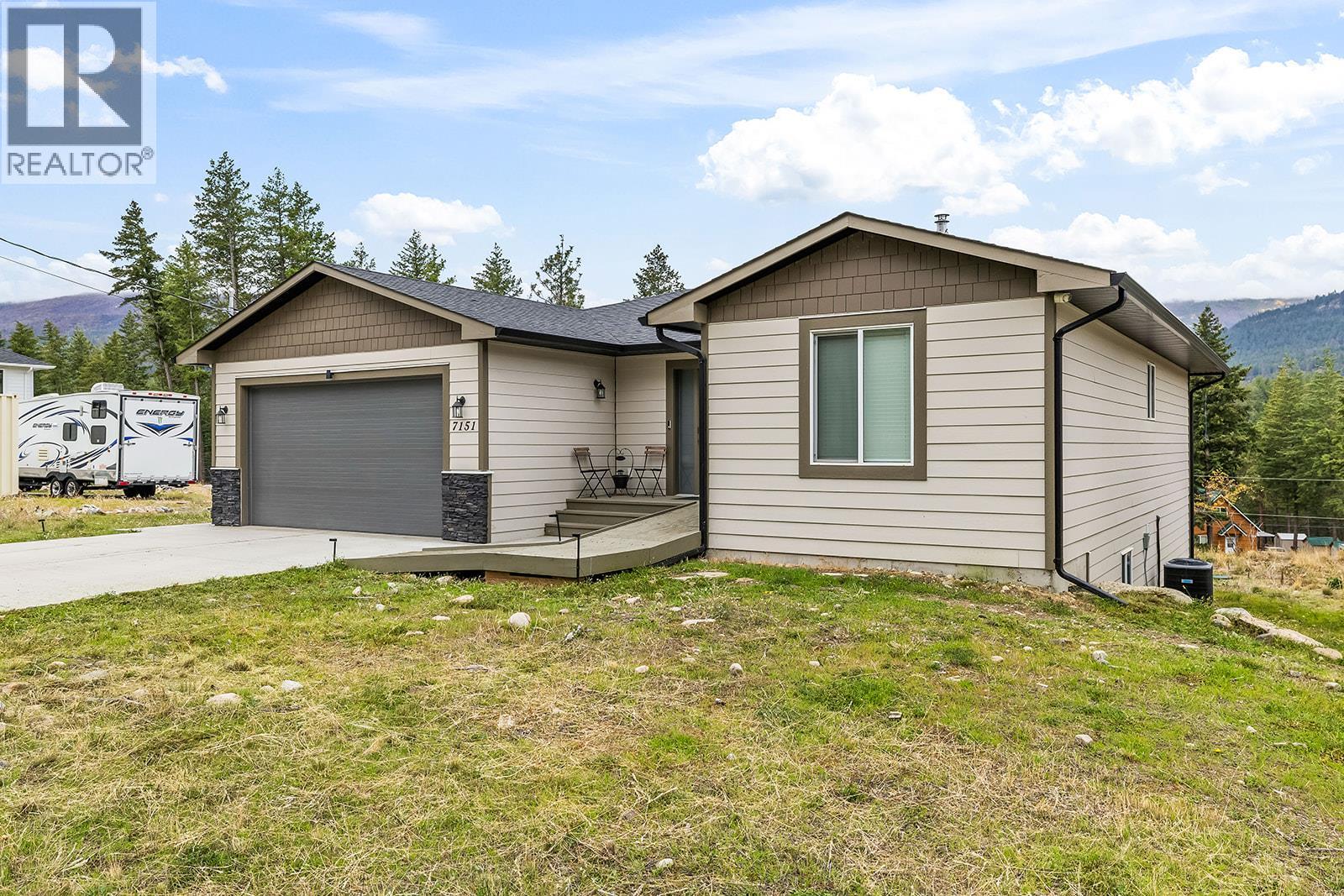 7151 Dunwaters Road - 43