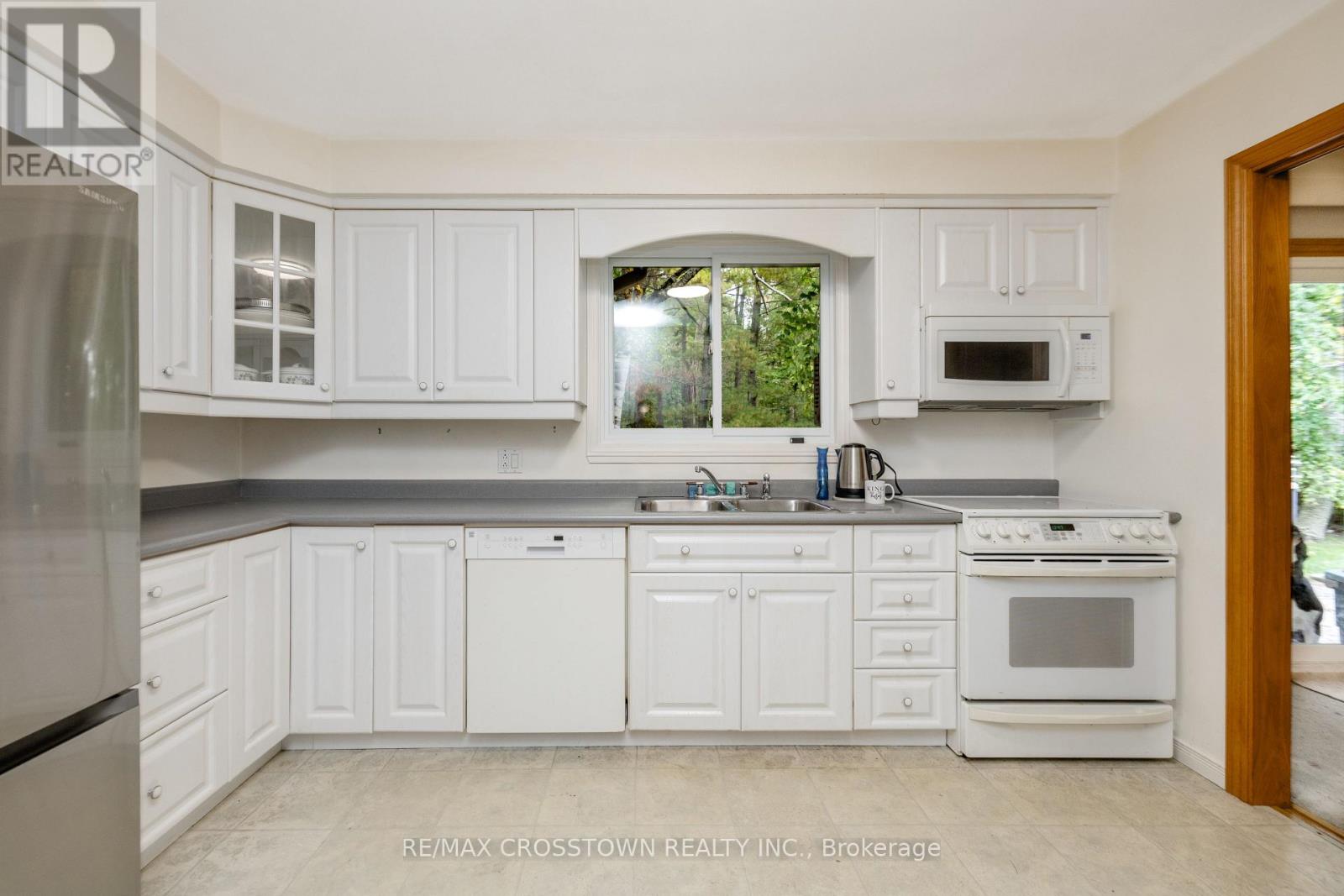 3379 Mason Drive, Innisfil, ON photo 17