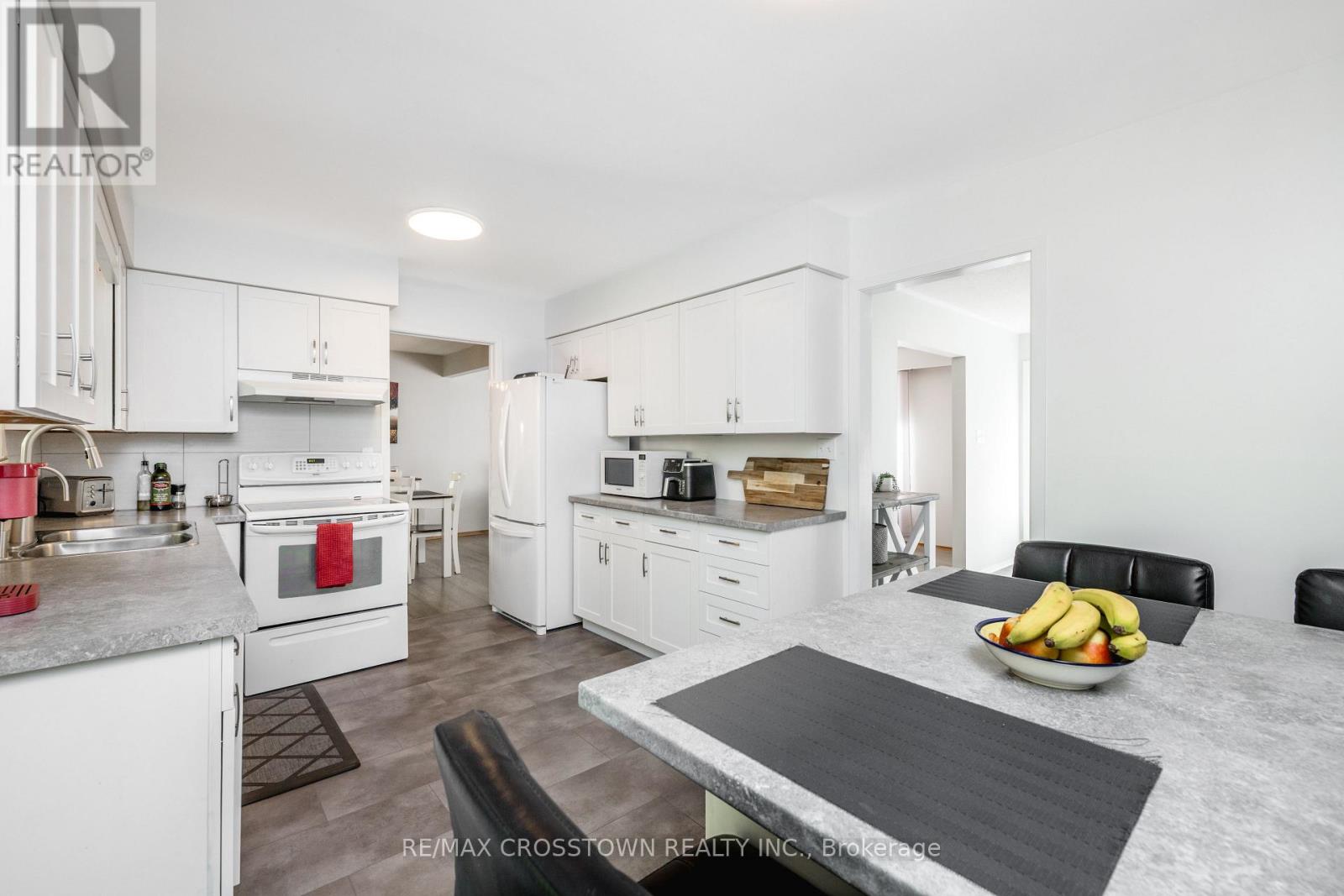87 Baywood Way, Wasaga Beach, ON photo 12