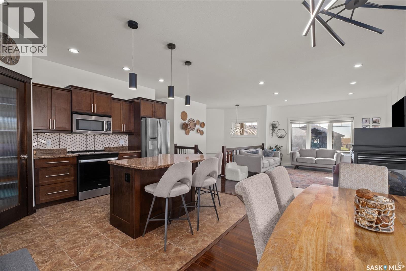 52 Coombe DRIVE - 14