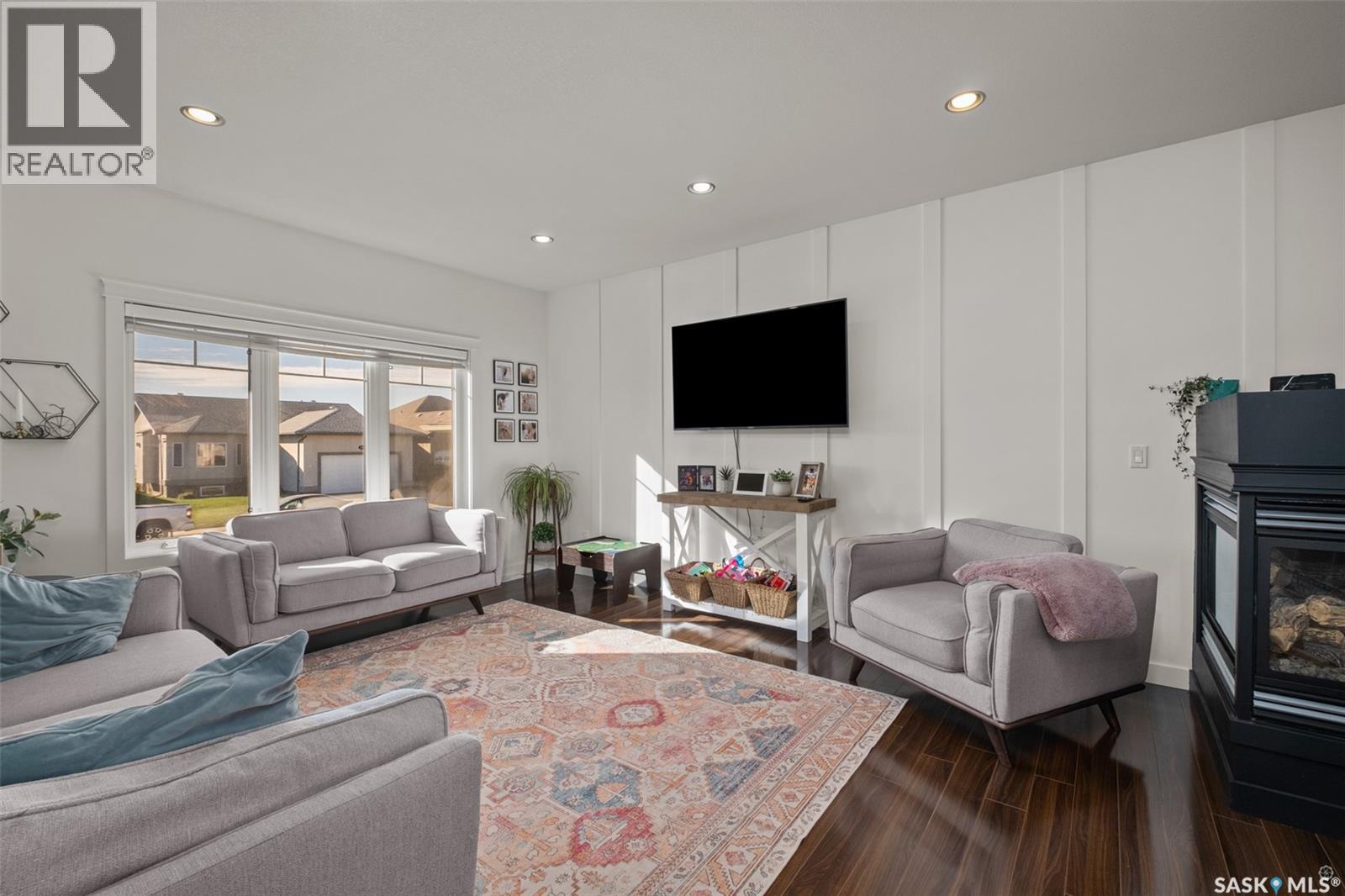 52 Coombe DRIVE - 3