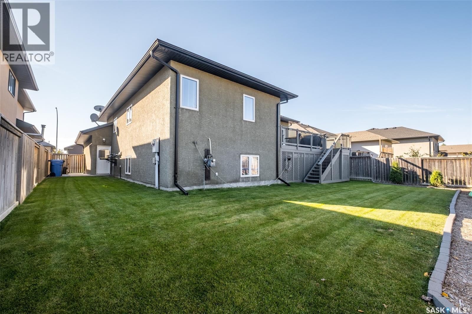 52 Coombe DRIVE - 34