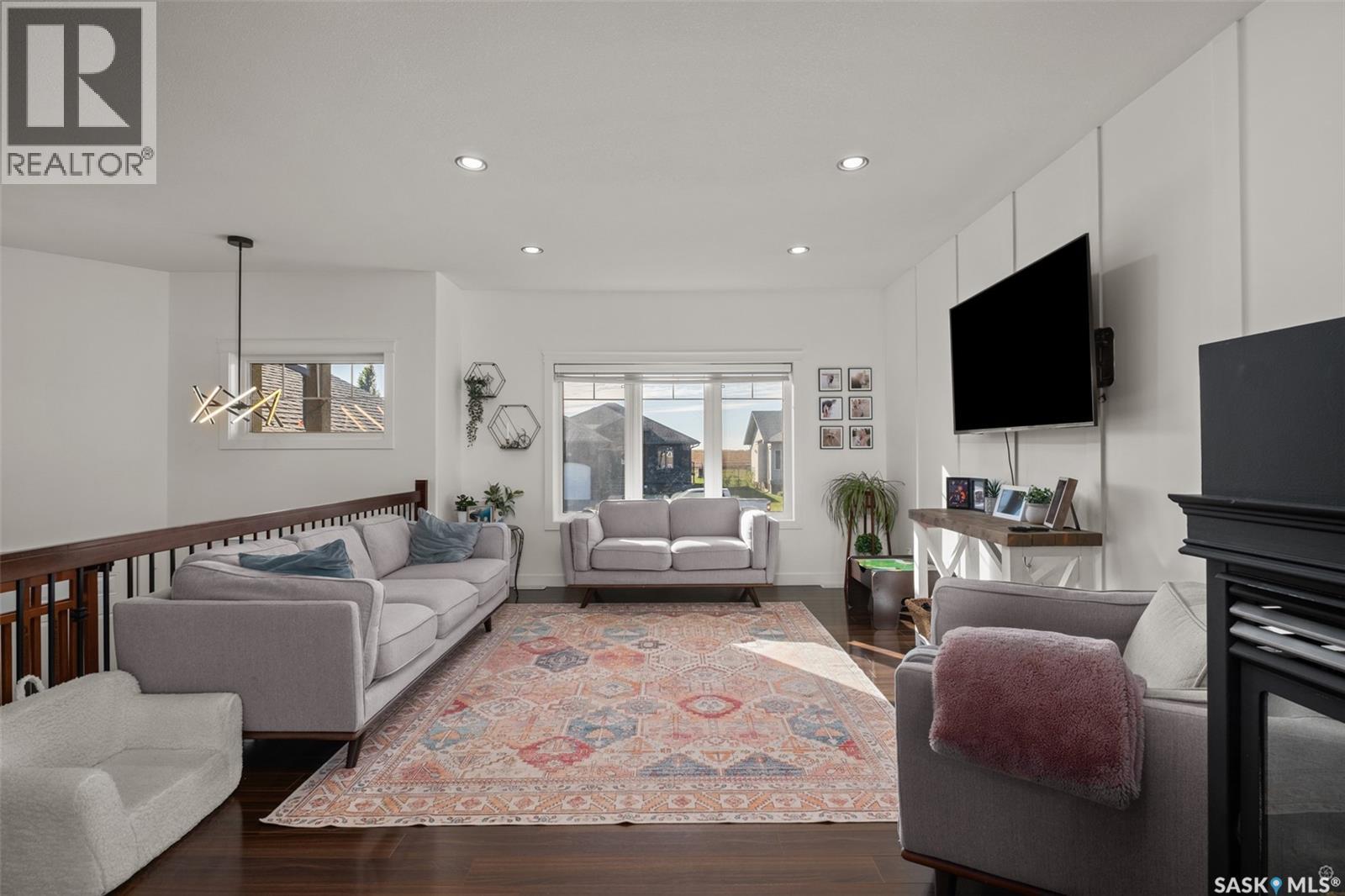 52 Coombe DRIVE - Image 4