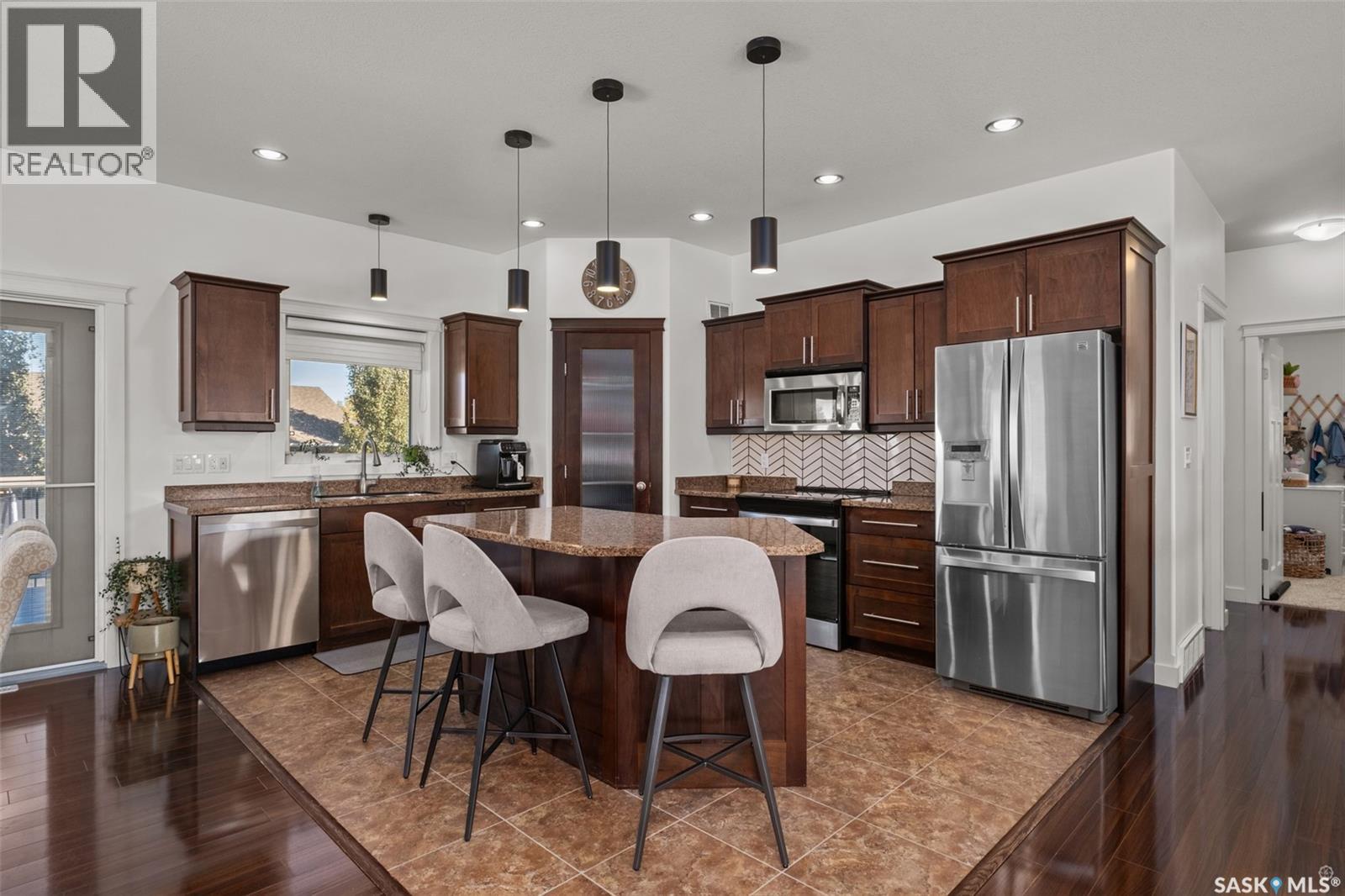52 Coombe DRIVE - 9