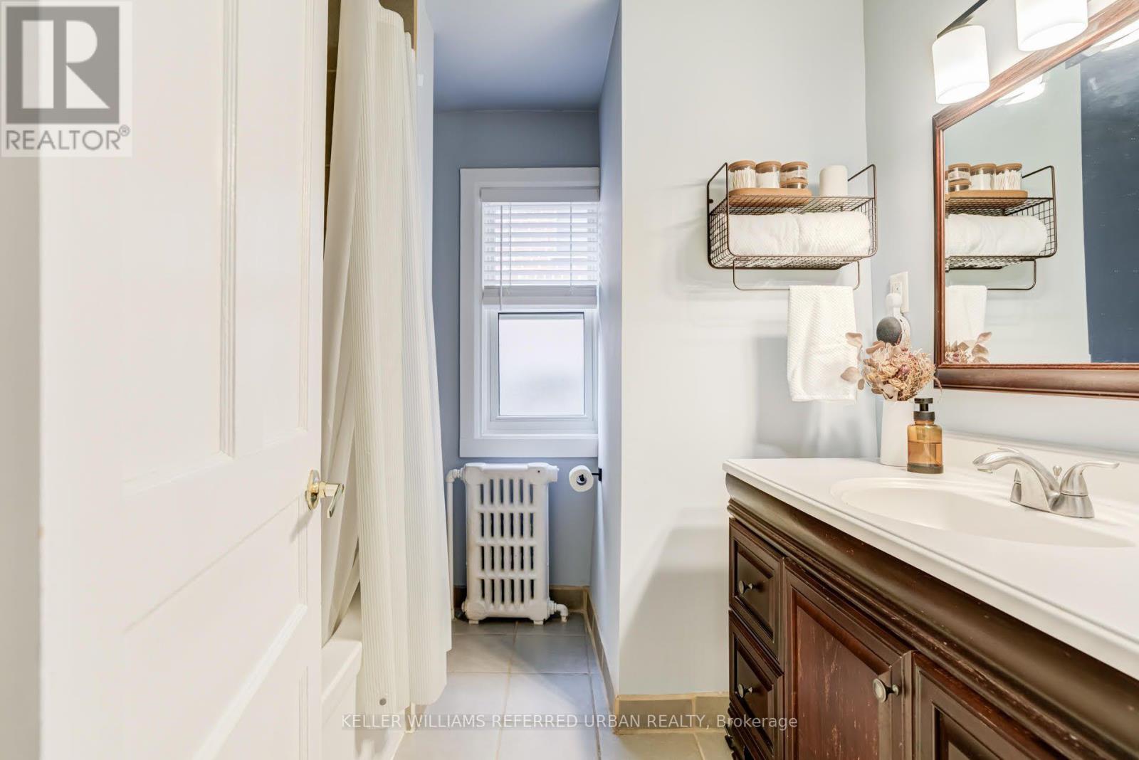 22 Long Branch Avenue, Toronto, ON photo 32