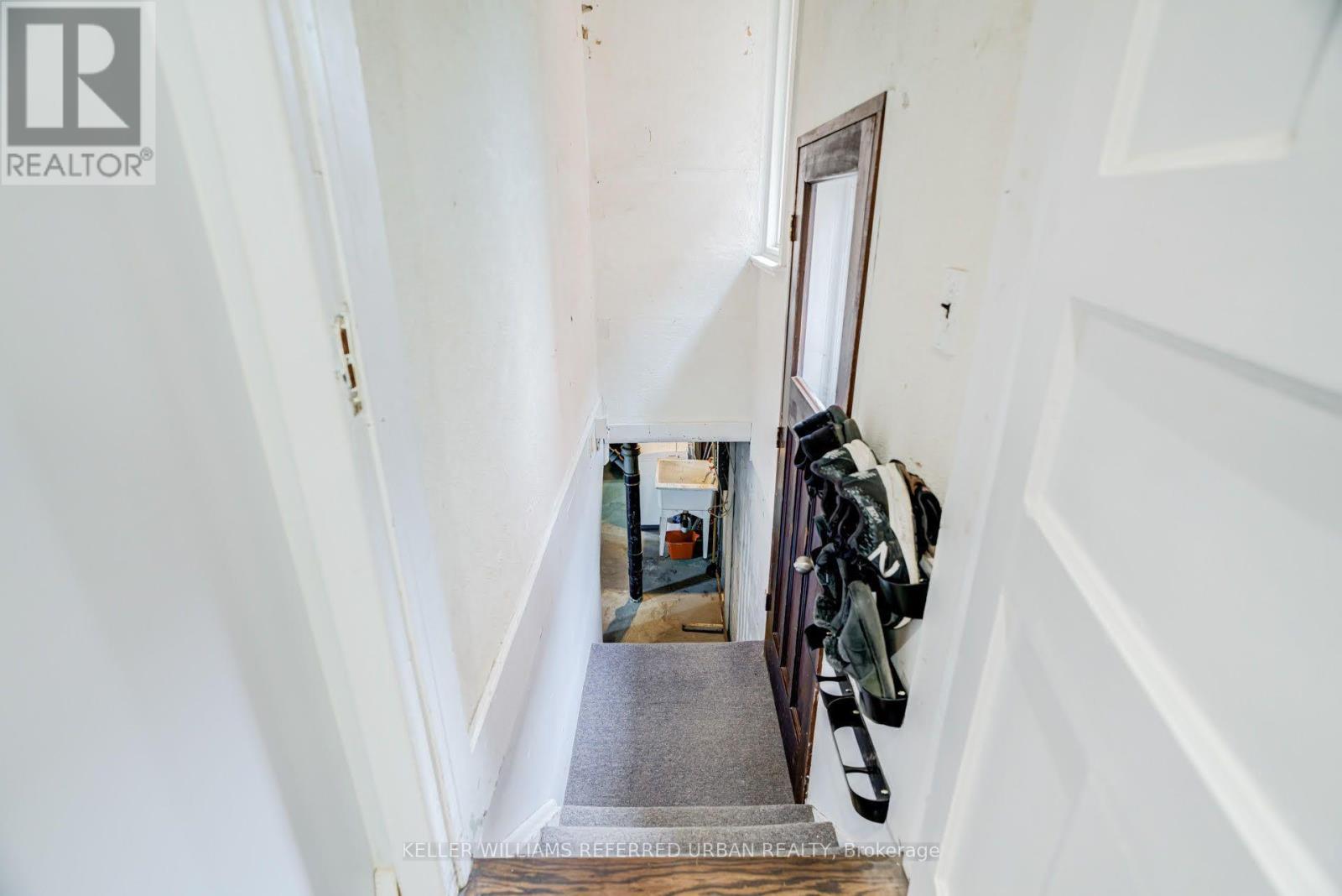 22 LONG BRANCH AVENUE - 36