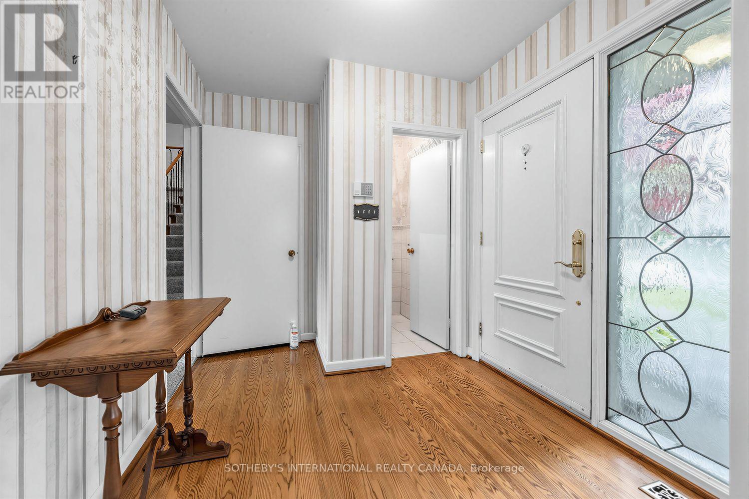 95 Princess Anne Crescent, Toronto, ON photo 4