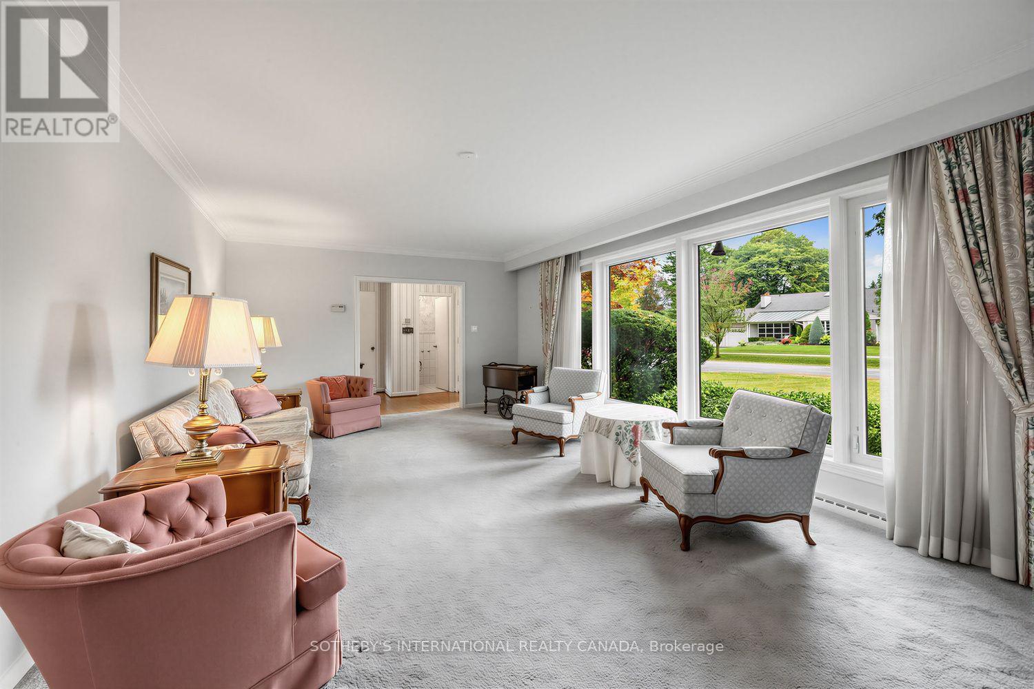 95 Princess Anne Crescent, Toronto, ON photo 7
