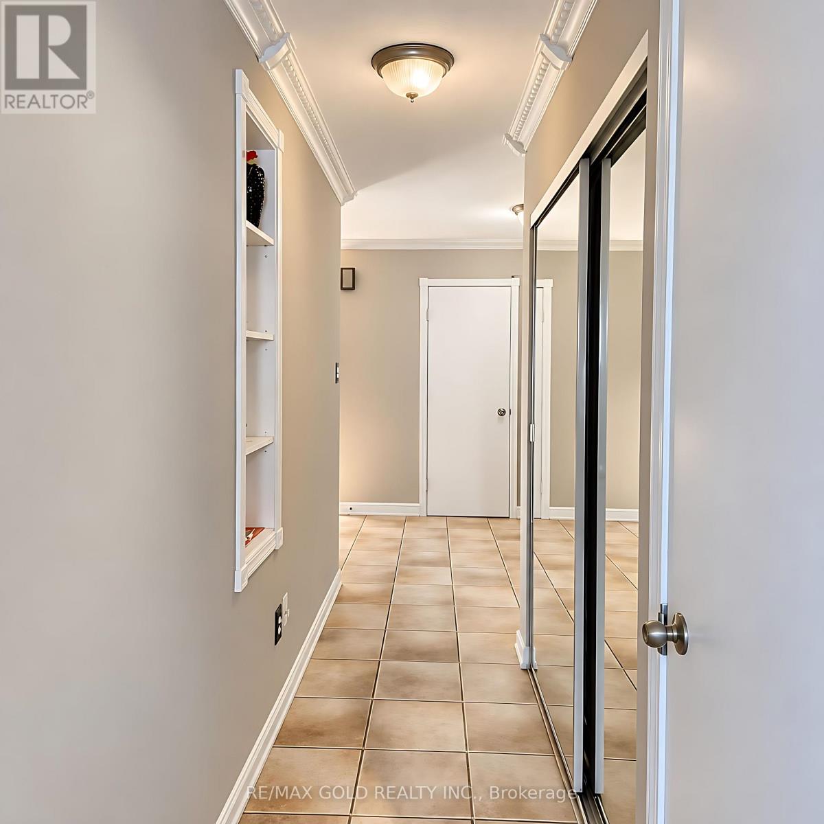 32 Steven Court, Brampton, ON photo 10