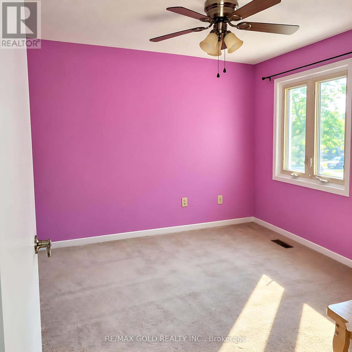 32 Steven Court, Brampton, ON photo 16