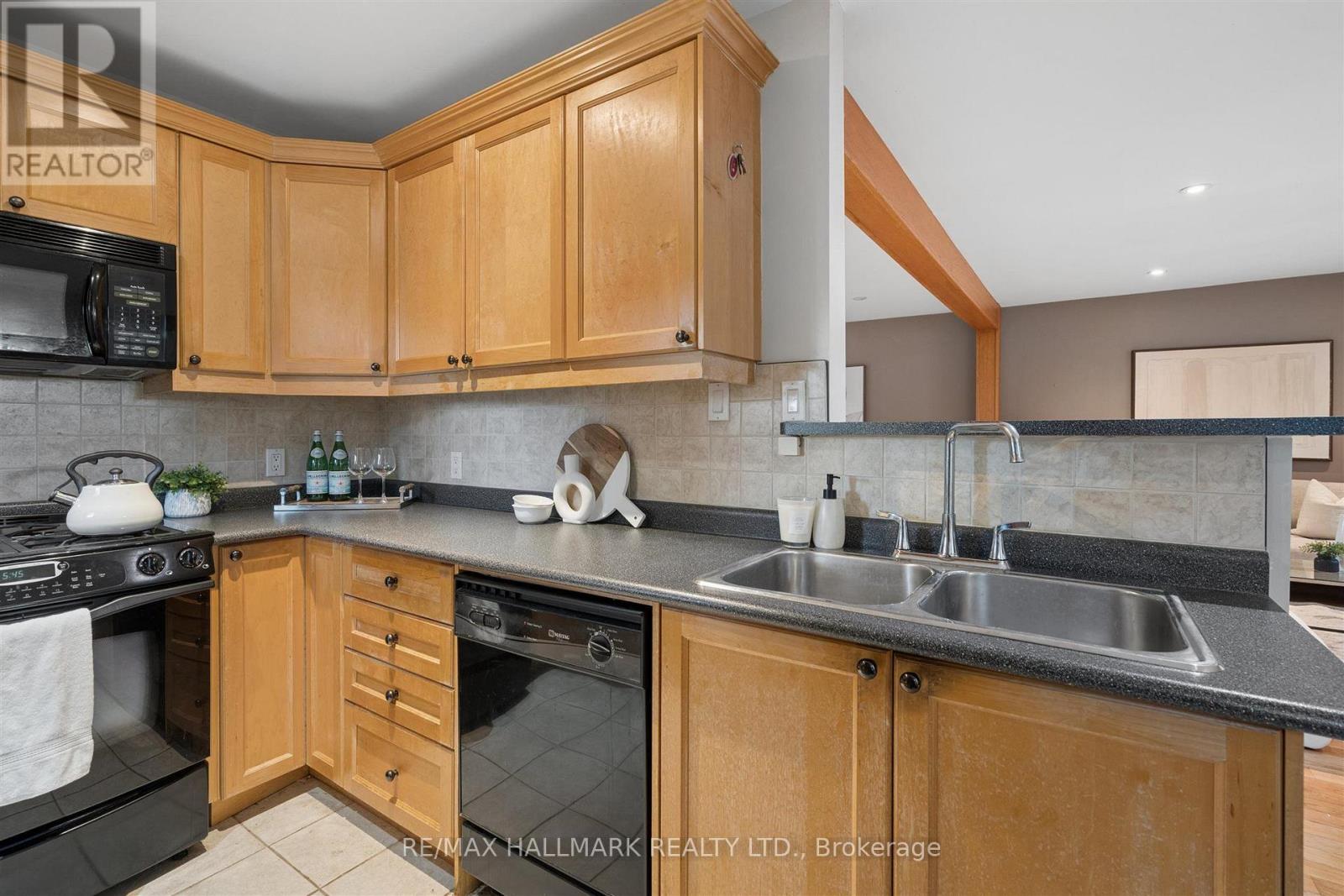 28 FINSBURY CRESCENT - 14