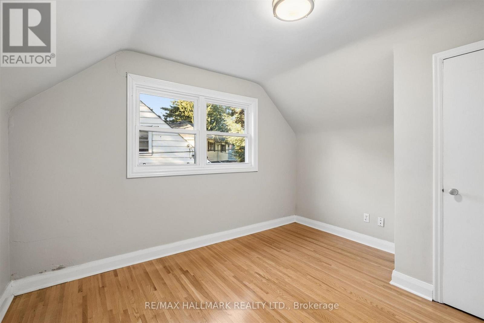 28 Finsbury Crescent, Toronto, ON photo 18