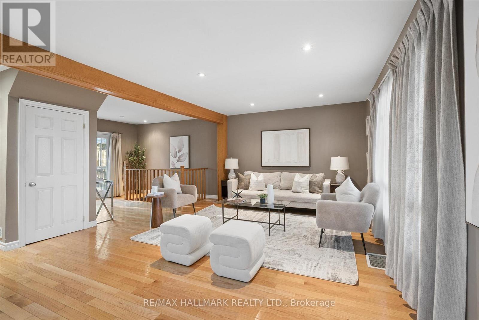 28 Finsbury Crescent, Toronto, ON photo 9