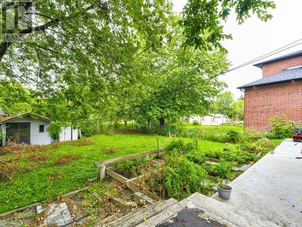 56 Lovilla Boulevard, Toronto, ON photo 11
