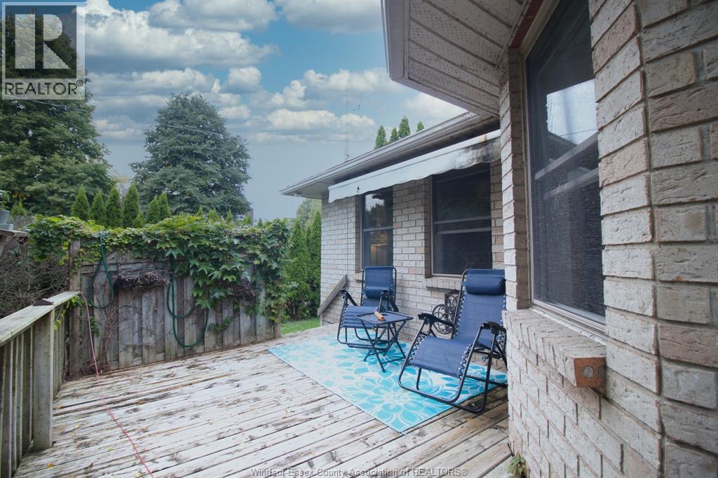 2 THOMAS CRESCENT - 31