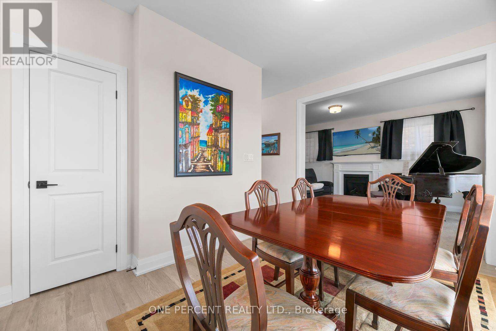 626 HAYLOCK GARDENS - 12