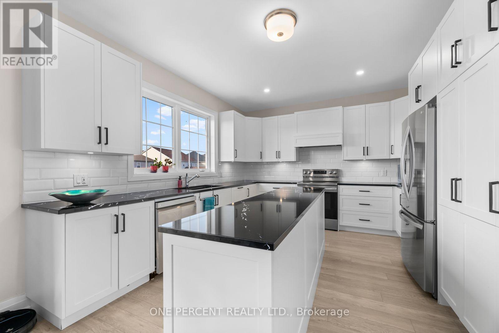 626 HAYLOCK GARDENS - Image 6