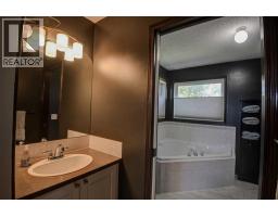 310 Springs Place Se, Airdrie, AB T4A2C7 Photo 12