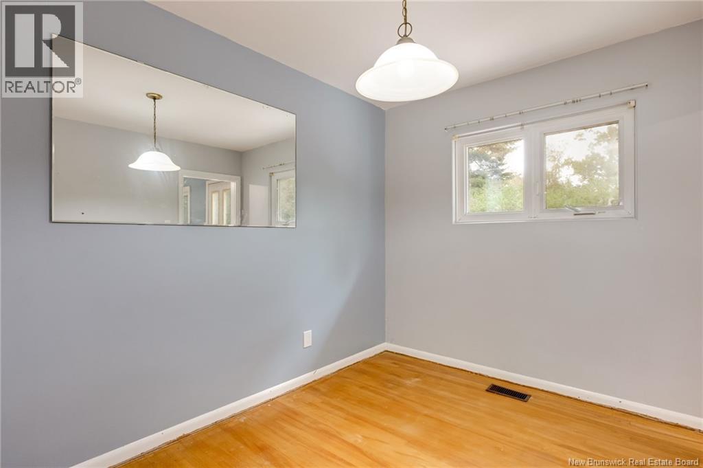 17 Bissett Avenue - 11