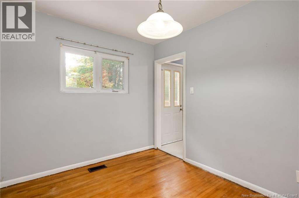 17 Bissett Avenue - Image 13