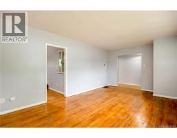 17 Bissett Avenue, photo 5