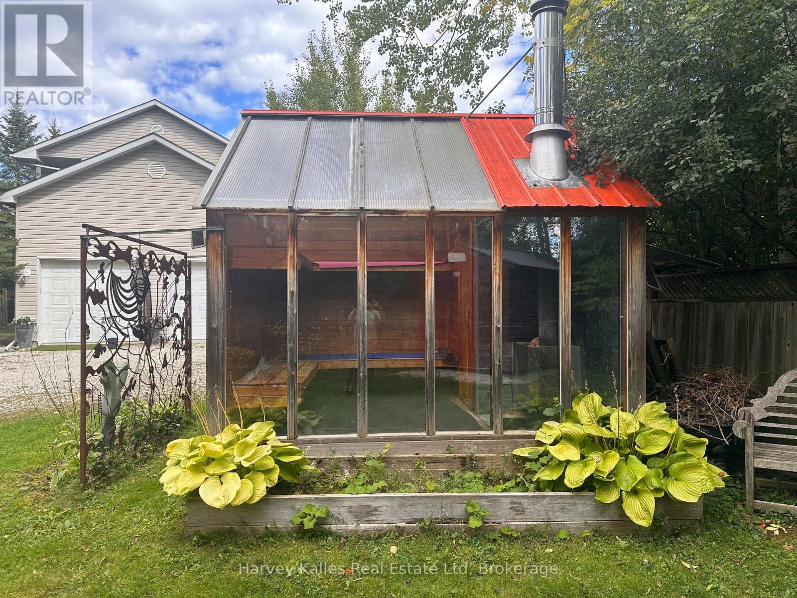 61 Constance Boulevard North — photo 25