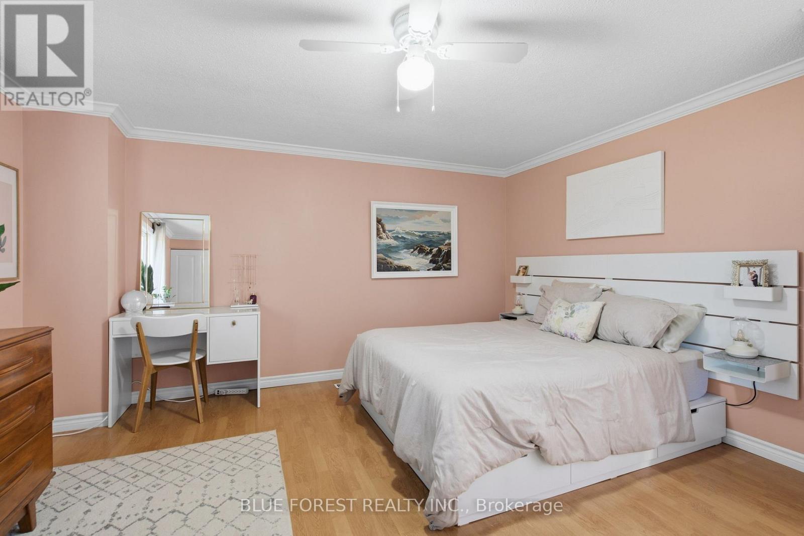 114 HEARTHSIDE PLACE - 21
