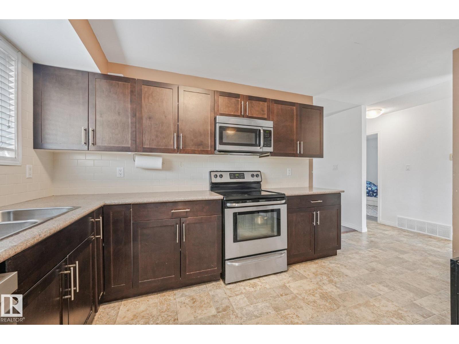 3963 57 ST NW - 16