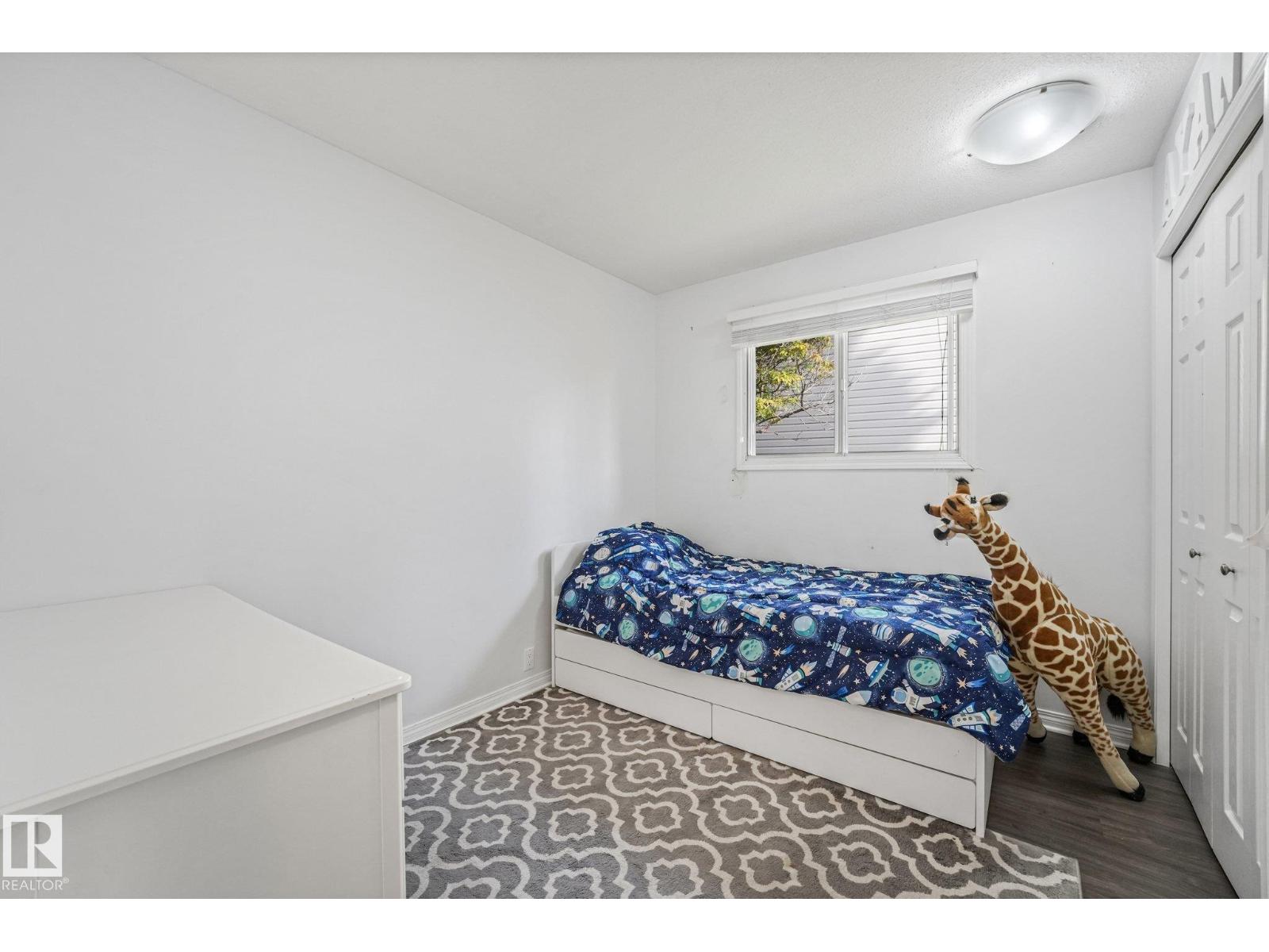 3963 57 ST NW - Image 24