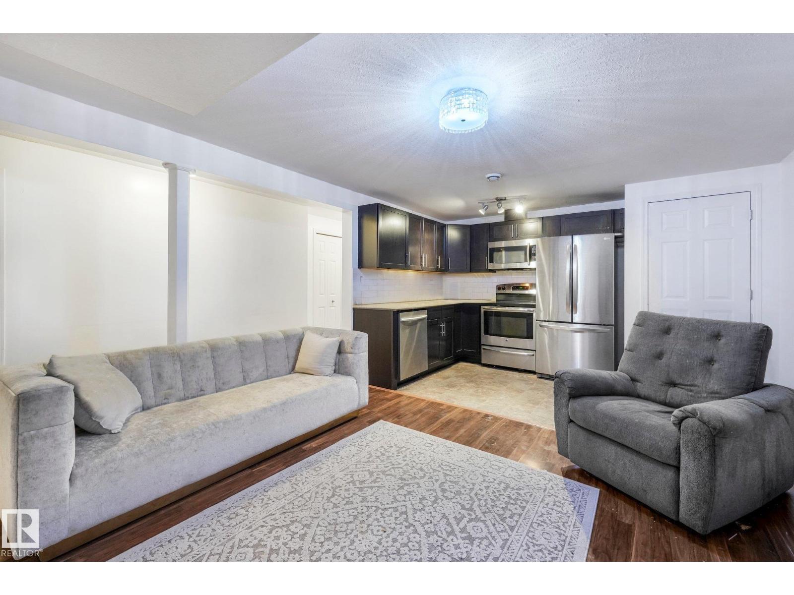 3963 57 ST NW - Image 33