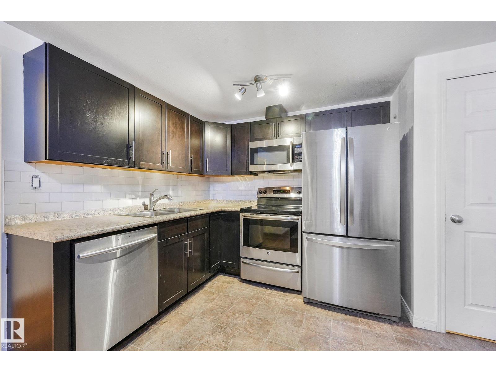 3963 57 ST NW - Image 36