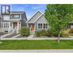 237 Mahogany Parade SE - photo 1
